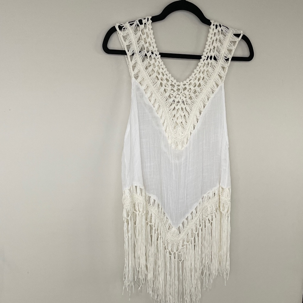 Paradise White Crotchet Tassel Top